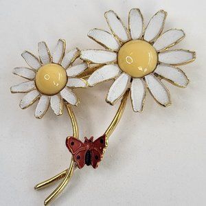 *4/$20* Daisies and butterfly brooch gold tone white daisy with yellow center